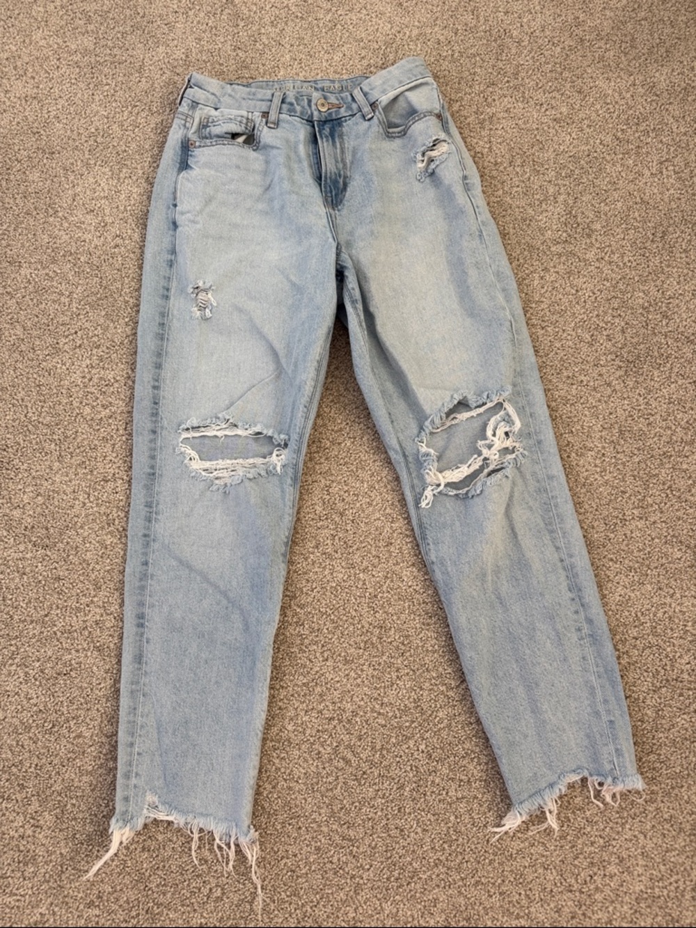 American Eagle Outfitters Light Blue Ripped Curvy Mom Jeans